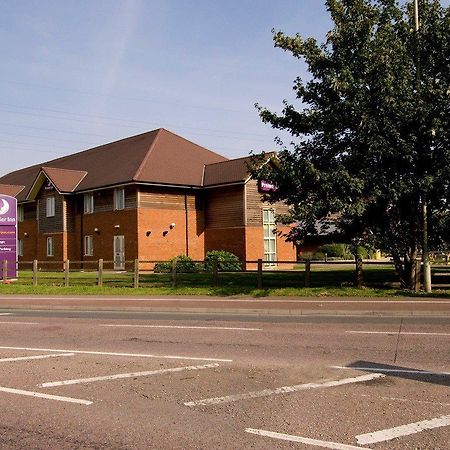 Premier Inn Тьюксбері Екстер'єр фото