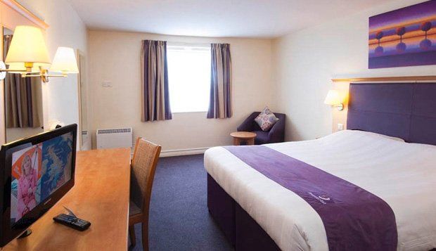 Premier Inn Тьюксбері Екстер'єр фото